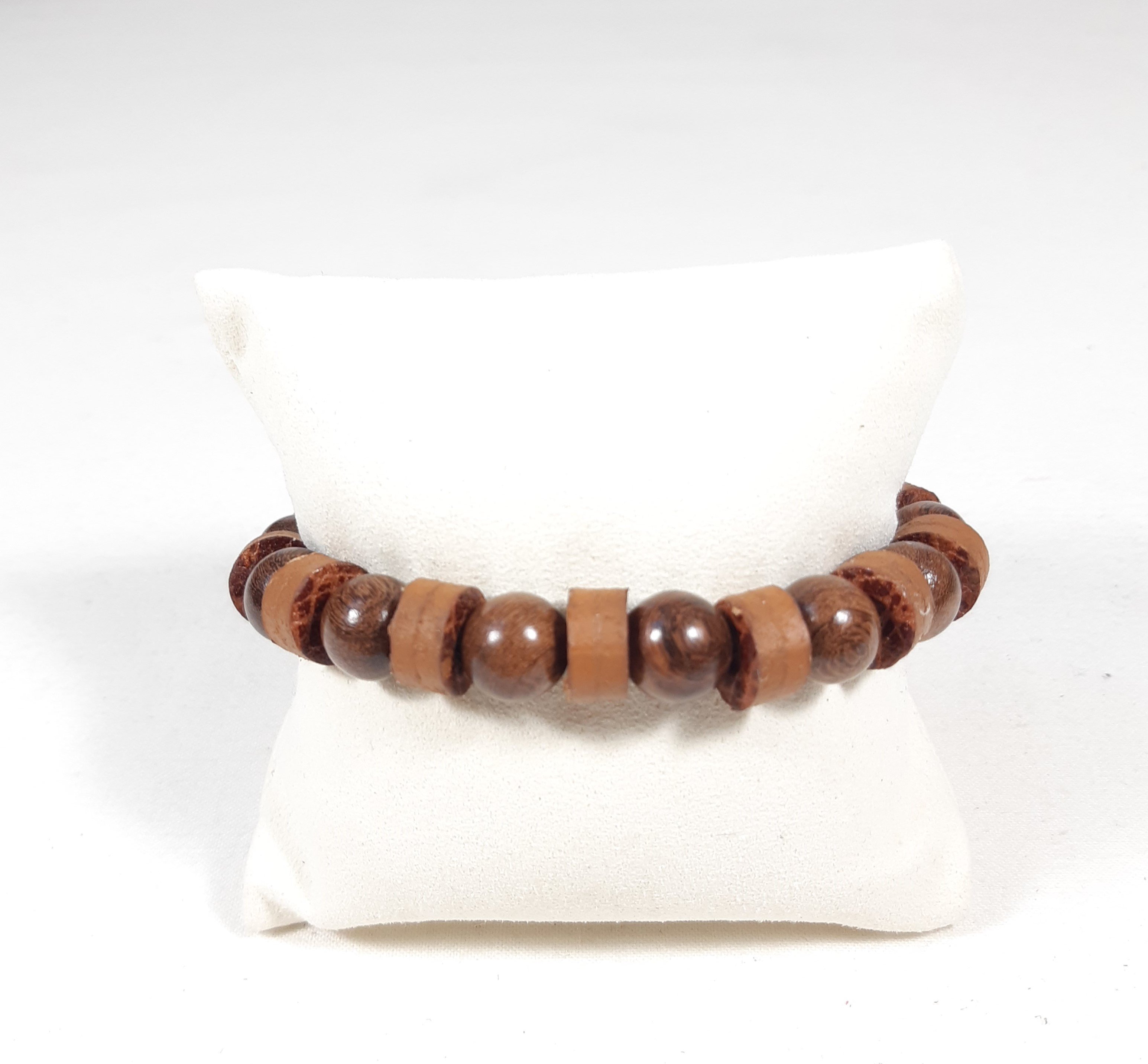 Bracelet extensible cuir et bois de santal